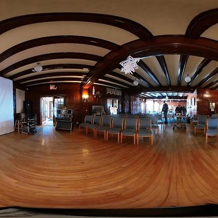 Red Rock Inn Ngoại thất bức ảnh